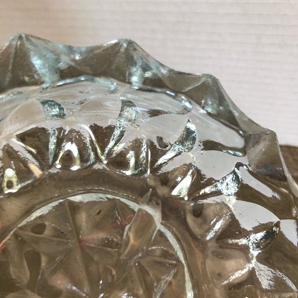 Vtg Clear Pressed Glass Ashtray - Picture 4 of 14